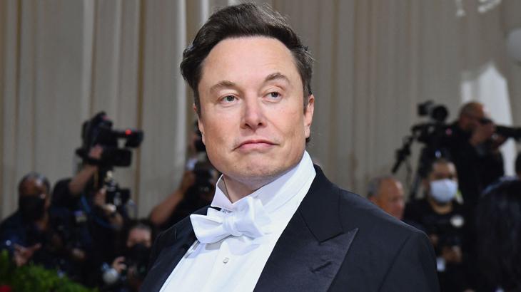 Musk daha fazla Tesla personelini işten çıkarabilir