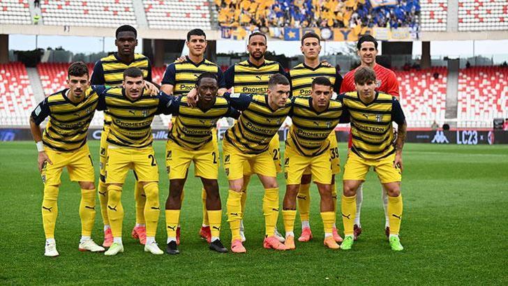 Parma, Serie A'ya yükselmeyi garantiledi!