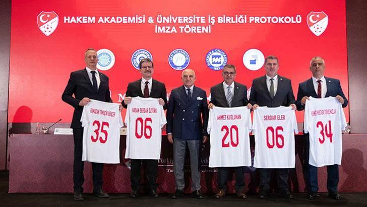 'Hakem Akademisi' iş birliği protokolleri imzalandı! Mehmet Büyükekşi: Daha nitelikli hakem yetiştirme imkanına kavuşacağız