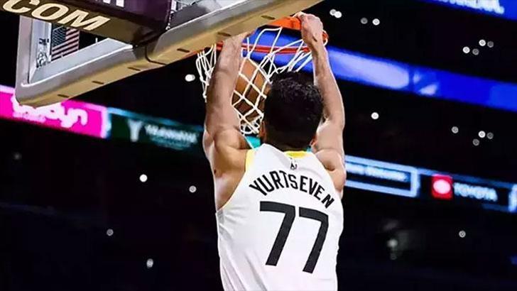 NBA'de Utah Jazz, Ömer Faruk Yurtseven'le yollarını ayırdı!