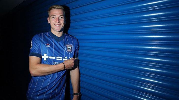 Premier Lig'in yeni ekibi Ipswich Town, Liam Delap'ı renklerine bağladı