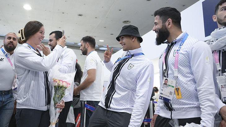 Filistinli sporcular Paris’te coşkuyla karşılandı
