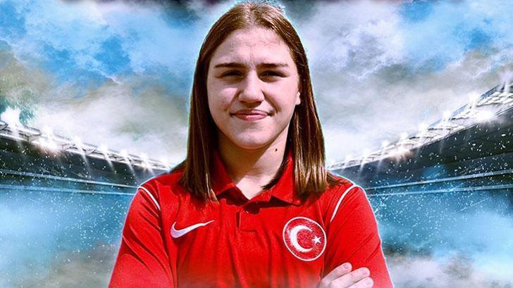 Beyzanur Akkuş'tan U20 Dünya Güreş Şampiyonası'nda gümüş madalya!