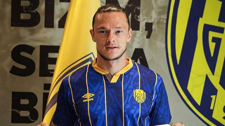 Ankaragücü, Alman futbolcu Nico Schulz'u renklerine bağladı