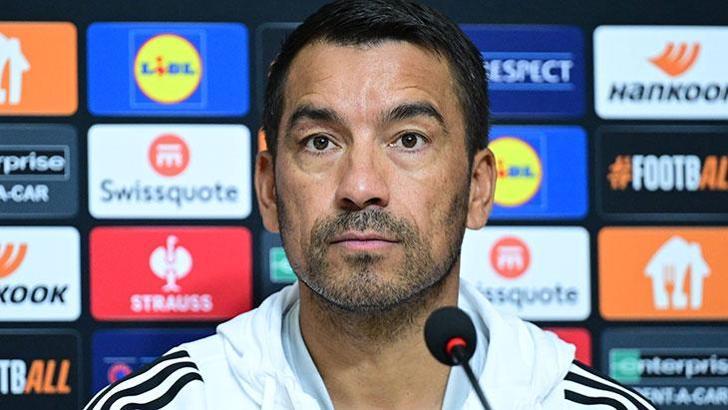 Van Bronckhorst'tan hakem sözleri ve Salih Uçan cevabı