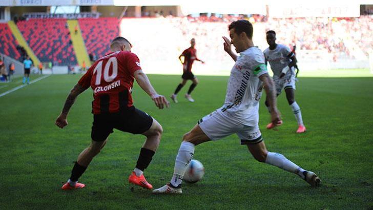 Gaziantep FK - Konyaspor: 3-1 | Selçuk İnan'ın takımı nefes aldı