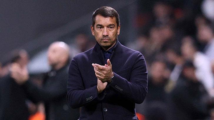 Beşiktaş'ta Van Bronckhorst'tan Semih Kılıçsoy mesajı!