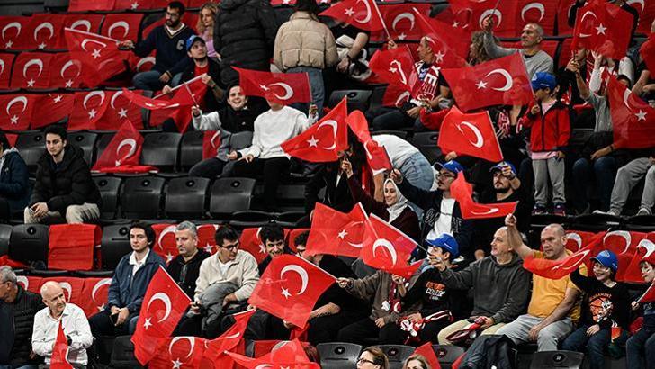 A Milli Erkek Basketbol Takımı'ndan Basketbol Gelişim Merkezi'nde ilk sınav!