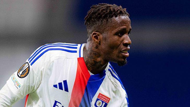 Lyon'da Wilfried Zaha'dan dikkat çeken mesaj!