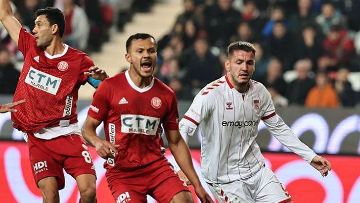 Antalyaspor - Sivasspor maçından kareler