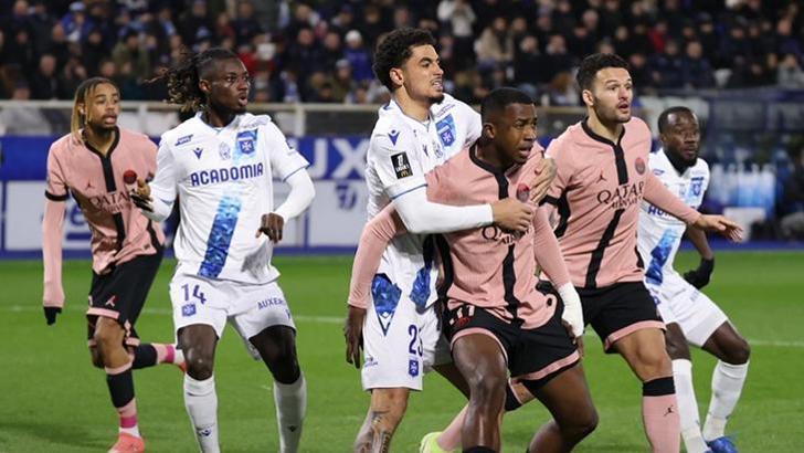 Paris Saint Germain, Auxerre deplasmanında takıldı!