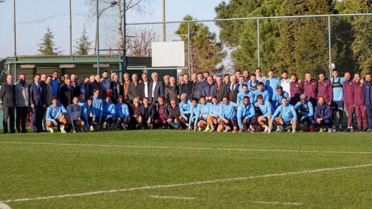 Trabzonspor'a eski asbaşkanlar ve kurul üyelerinden destek!