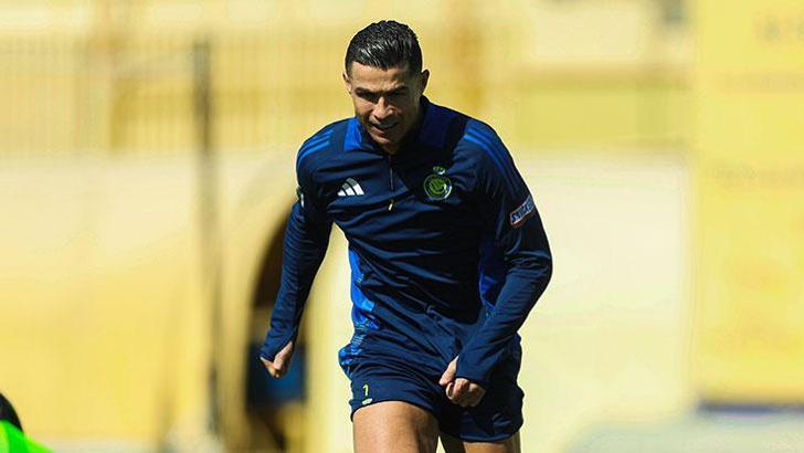 Cristiano Ronaldo: Suudi Arabistan'da mutluyum!