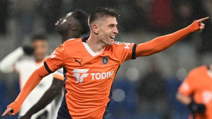 Başakşehir'e Krzysztof Piatek için 10 milyon euro!