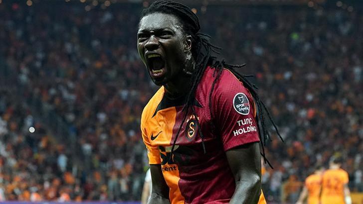 Bafetimbi Gomis'ten Mikautadze iddialarına yanıt!