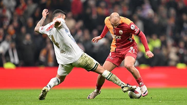 Galatasaray'da Ahmed Kutucu ilk maçına çıktı!