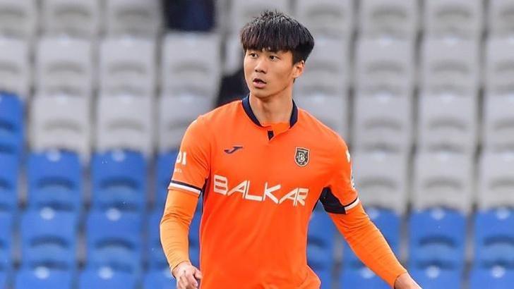 Başakşehir'de ayrılık! Wu, Beijing Guoan'a transfer oldu