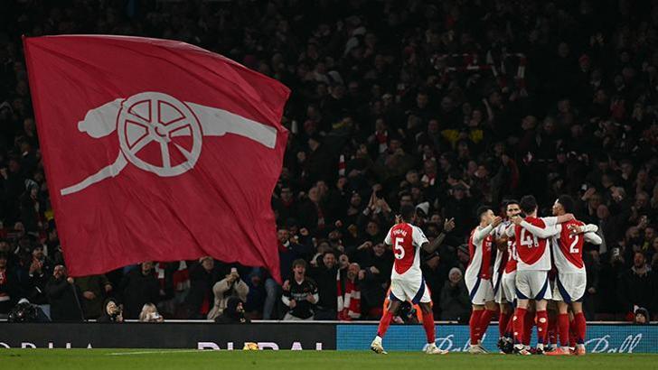 Arsenal, Manchester City'i 5 golle devirdi!