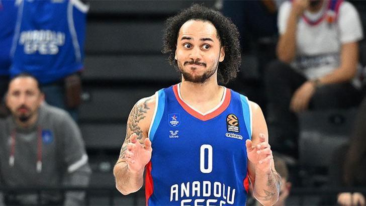 Real Madrid maçı öncesi Anadolu Efes'e Shane Larkin şoku!