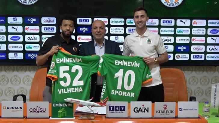 Alanyaspor'da 5 yeni transferden toplu imza!