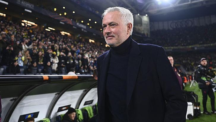 Fenerbahçe'de Mourinho sorunu çözdü! İşte işin sırrı