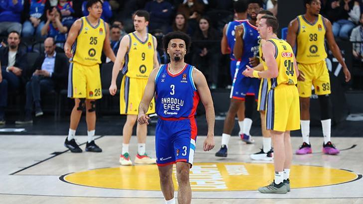 Anadolu Efes, ALBA Berlin karşısında farklı galip!