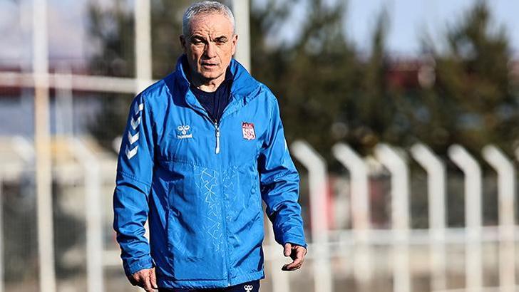 Rıza Çalımbay, Sivasspor'da ilk antrenmanına çıktı