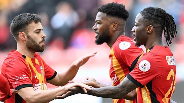 Kayserispor 3 puanı 3 golle aldı!