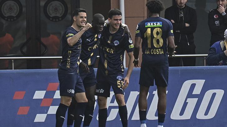 Kasımpaşa evinde 3 puanı 2 golle aldı!