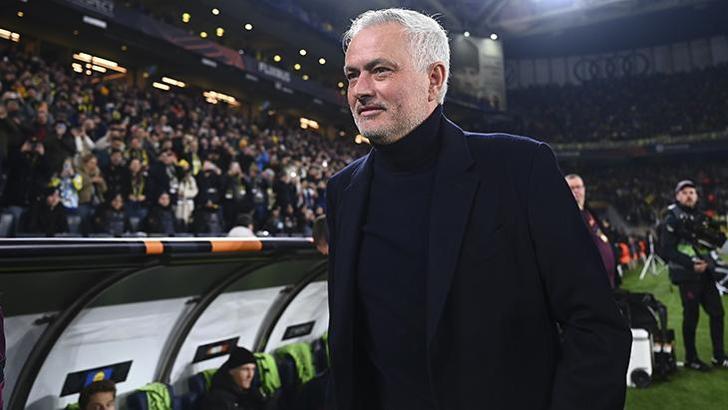 Fenerbahçe'de değişim zamanı! Jose Mourinho karar verecek