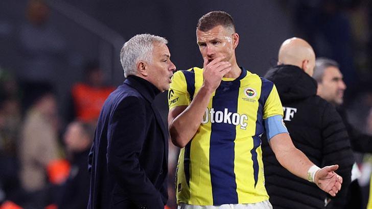 Fenerbahçe'de Edin Dzeko kararı! Sözleşme teklifi ortaya çıktı