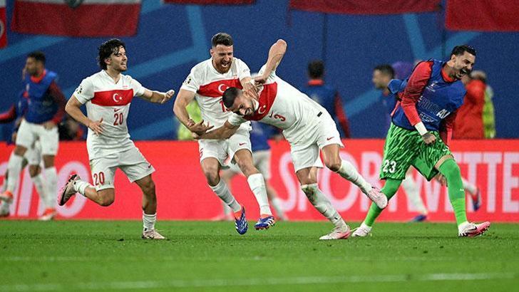 Milli yıldızın bileti kesildi! Süper Lig devine transferde büyük müjde