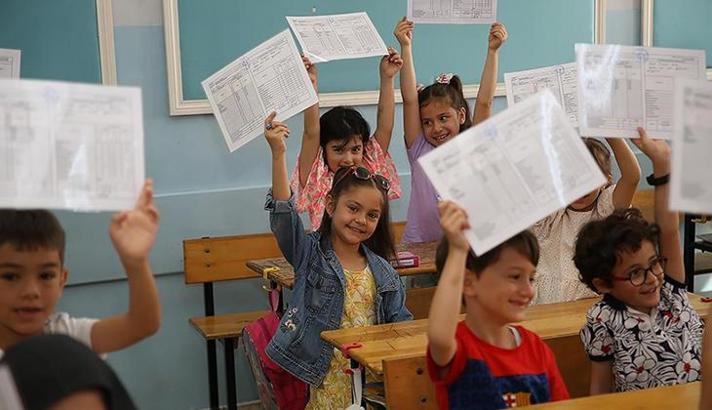 Yaz tatili ne zaman başlıyor? 2025 Okullar ne zaman kapanacak? İşte karne günü tarihi