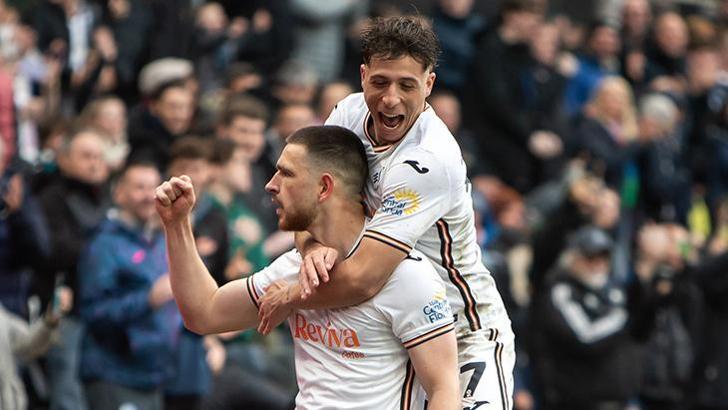 Swansea, Hull City'i tek golle geçti!