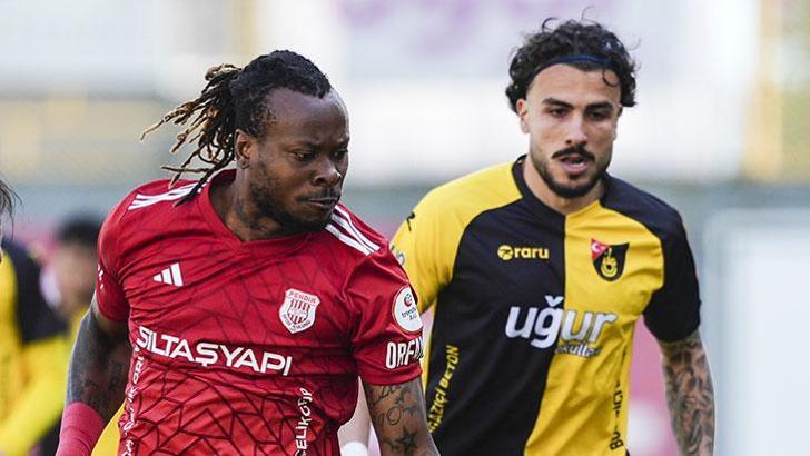 İstanbulspor - Pendikspor maçından kareler