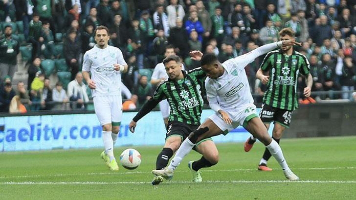Kocaelispor - Boluspor maçından kareler