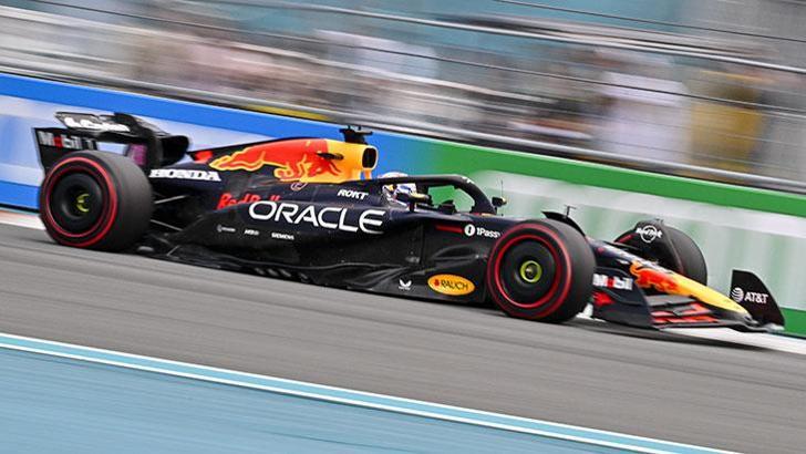 Formula 1'de Miami'de pole pozisyonu Verstappen kaptı