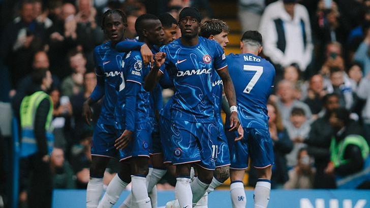 Chelsea, Liverpool'u 3 golle geçti!