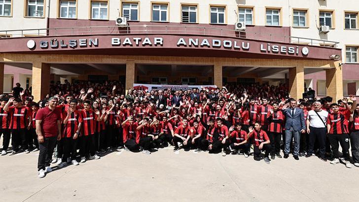 Gaziantep FK'nın 160 bin forması öğrencilere dağıtılacak!