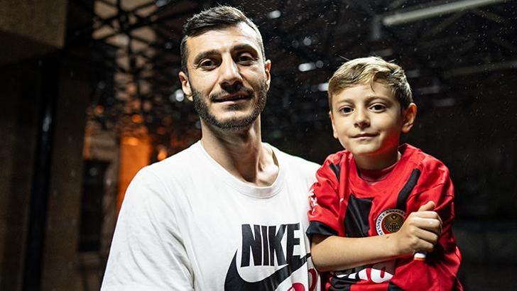 Sinan Osmanoğlu: Yarım kalan bir hikayemizi tamamladık!