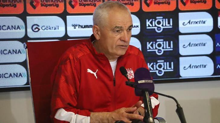 Rıza Çalımbay: Tribünlerden gelen tepkiler oyuncuları da etkiledi!