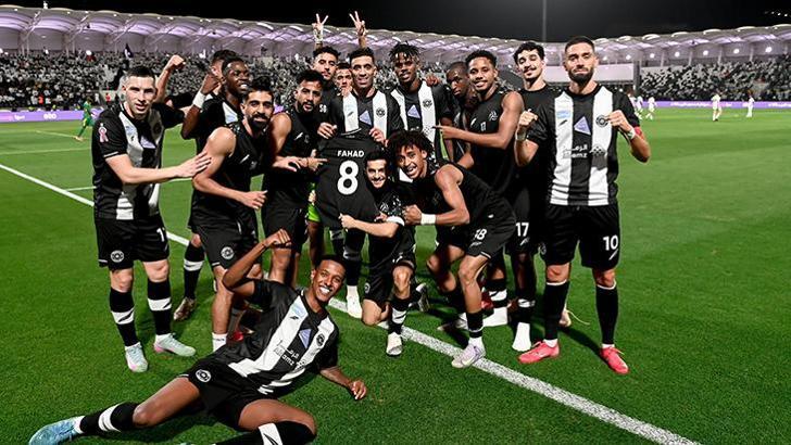Al Shabab, Al Ahli karşısında 3 golle galip!