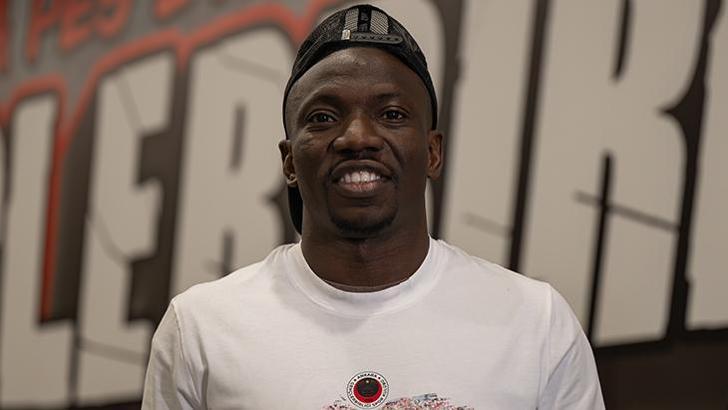 Peter Etebo: Süper Lig'e döndüğüm için çok mutluyum!