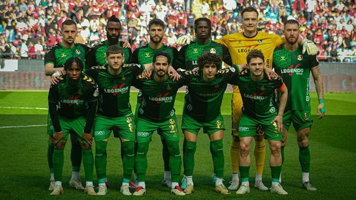 1. Lig'de Sakaryaspor son anda lige tutundu!