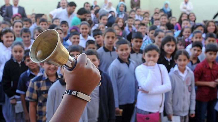 Okullar ne zaman kapanıyor, 2025 yaz tatiline kaç gün kaldı, erken mi başlayacak? 2025 MEB tatil takvimi ile bu sene 2. dönem karneler ne zaman verilecek?