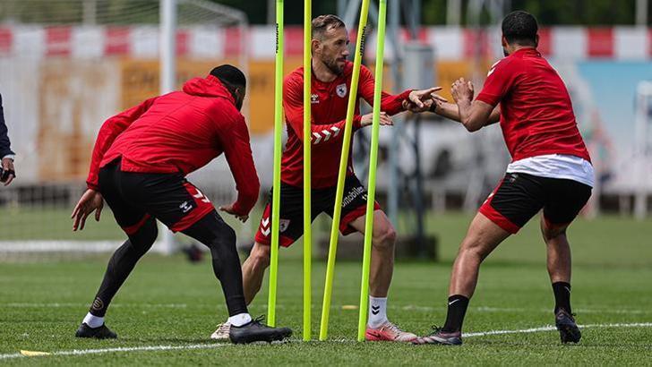 Samsunspor'da günün antrenmanına trafik engeli!