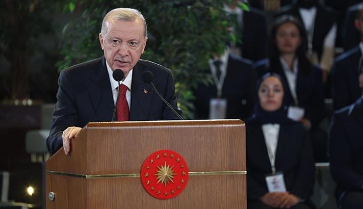 Cumhurbaşkanı Erdoğan gençler ve milli sporcularla bir araya geldi