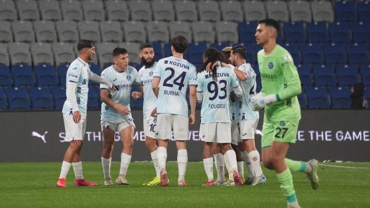 Adana Demirspor, Başakşehir deplasmanında galip!