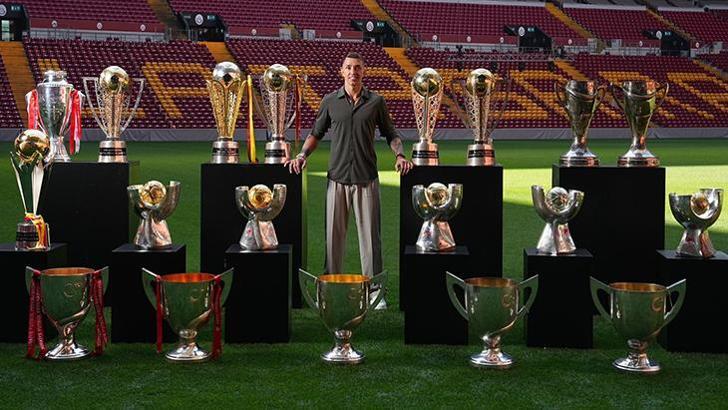 Galatasaray, Muslera'ya böyle veda etti: Kazandığın en büyük kupa kalbimizdeki yerin