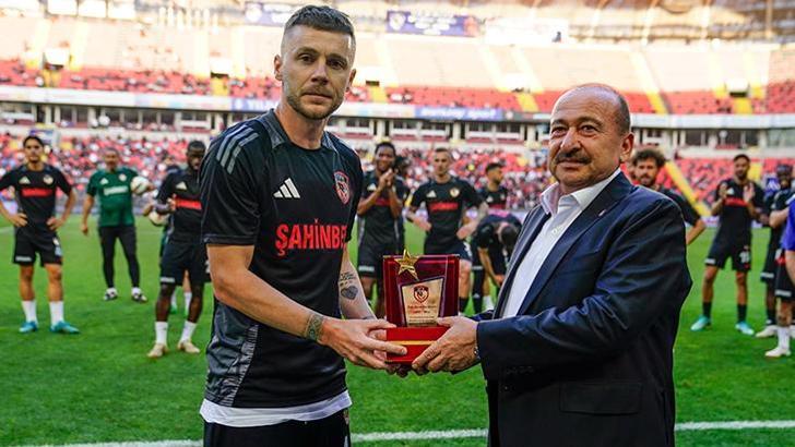 Gaziantep FK'nin kaptanı Maxim tarihe geçti